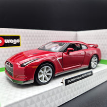 Load image into Gallery viewer, Bburago 2009 Nissan GT-R (R35) Red 1:32 Die Cast Car
