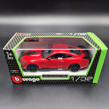 Load image into Gallery viewer, Bburago 2020 Mustang Shelby GT500 Red 1:32 Die Cast Car
