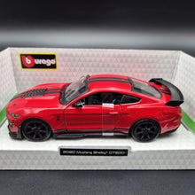 Load image into Gallery viewer, Bburago 2020 Mustang Shelby GT500 Red 1:32 Die Cast Car

