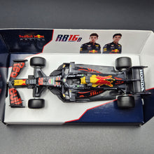 Load image into Gallery viewer, Bburago 2021 Red Bull Honda Racing Formula 1 RB16B Max Verstappen #33 1:43
