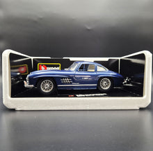 Load image into Gallery viewer, Bburago Mercedes-Benz 300 SL (1954) Gullwing Blue #3013 1:18 Die Cast Car
