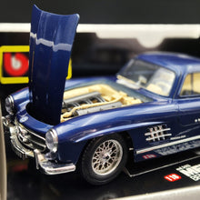 Load image into Gallery viewer, Bburago Mercedes-Benz 300 SL (1954) Gullwing Blue #3013 1:18 Die Cast Car
