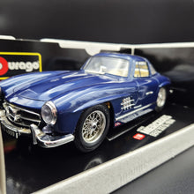 Load image into Gallery viewer, Bburago Mercedes-Benz 300 SL (1954) Gullwing Blue #3013 1:18 Die Cast Car
