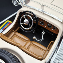 Load image into Gallery viewer, Bburago Mercedes-Benz SSK (1928) Beige #3009 1:18 Die Cast Car
