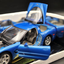 Load image into Gallery viewer, Bburago 1997 Chevrolet Corvette Blue #3356 1:18 Gold Collection Die Cast Car

