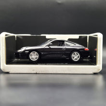 Load image into Gallery viewer, Bburago 1997 Porsche 911 Carrera 4 Dark Purple 1:18 Die Cast Car

