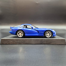 Load image into Gallery viewer, Maisto 1996 Dodge Viper GTS Coupe Blue #31832 1:18 Special Edition Die Cast Car
