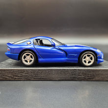 Load image into Gallery viewer, Maisto 1996 Dodge Viper GTS Coupe Blue #31832 1:18 Special Edition Die Cast Car
