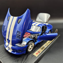 Load image into Gallery viewer, Maisto 1996 Dodge Viper GTS Coupe Blue #31832 1:18 Special Edition Die Cast Car
