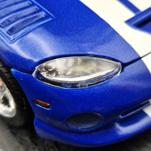 Load image into Gallery viewer, Maisto 1996 Dodge Viper GTS Coupe Blue #31832 1:18 Special Edition Die Cast Car
