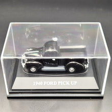 Load image into Gallery viewer, Motormax 1940 Ford Pick Up American Classics Premium Collection 1:87 Model
