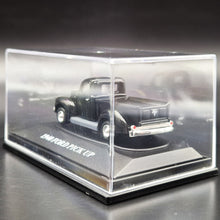 Load image into Gallery viewer, Motormax 1940 Ford Pick Up American Classics Premium Collection 1:87 Model

