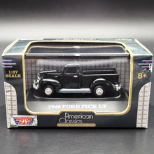 Load image into Gallery viewer, Motormax 1940 Ford Pick Up American Classics Premium Collection 1:87 Model
