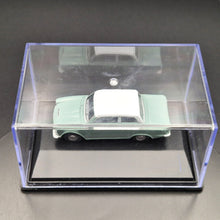 Load image into Gallery viewer, Oxford Diecast Ford Cortina Mk1 Lagoon/White 76COR1007 1:76 Model
