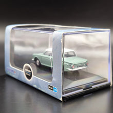 Load image into Gallery viewer, Oxford Diecast Ford Cortina Mk1 Lagoon/White 76COR1007 1:76 Model
