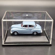 Load image into Gallery viewer, Oxford Diecast Humber Hawk Mk IV Windsor Blue 76HH003 1:76 Model
