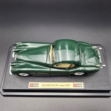 Load image into Gallery viewer, Bburago Jaguar XK120 Coupe (1948) Green #1508 1:24 Die Cast Car
