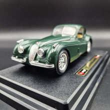 Load image into Gallery viewer, Bburago Jaguar XK120 Coupe (1948) Green #1508 1:24 Die Cast Car
