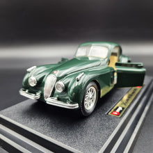 Load image into Gallery viewer, Bburago Jaguar XK120 Coupe (1948) Green #1508 1:24 Die Cast Car
