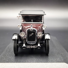 Load image into Gallery viewer, Oxford Diecast Austin Heavy Twelve Maroon AHT002 1:43 Model

