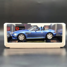 Load image into Gallery viewer, Bburago BMW M Roadster 1996 Blue #3349 1:18 Gold Collection Die Cast Car
