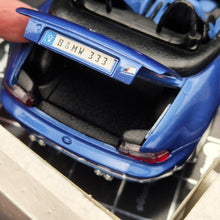 Load image into Gallery viewer, Bburago BMW M Roadster 1996 Blue #3349 1:18 Gold Collection Die Cast Car
