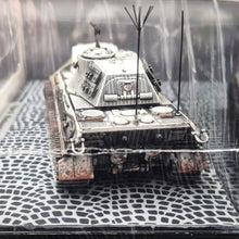 Load image into Gallery viewer, 1944 German Reich Tiger II Sd.Kfz.182 Heavy Tank 1:72 Die Cast Tank - Budapest
