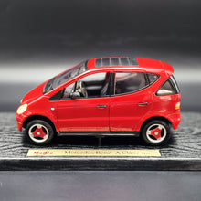 Load image into Gallery viewer, Maisto 1997 Mercedes-Benz A-Class Red #31841 1:18 Special Edition Die Cast Car
