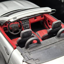 Load image into Gallery viewer, Maisto 1996 Mercedes-Benz SLK 230 Cabriolet Silver #31838 1:18 Die Cast Car
