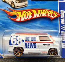 Load image into Gallery viewer, Hot Wheels 2010 Custom &#39;77 Dodge Van Pearl White #125 HW City Works 9/10 New
