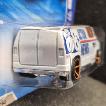 Load image into Gallery viewer, Hot Wheels 2010 Custom &#39;77 Dodge Van Pearl White #125 HW City Works 9/10 New
