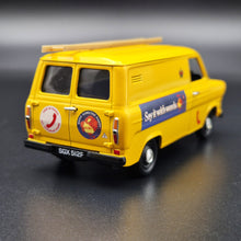 Load image into Gallery viewer, Vanguards 1965 Ford Transit Mk1 Van Telecommunications Set #VA06604 1:43 Limited Edition
