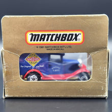 Load image into Gallery viewer, Matchbox 1990 Ford Model A Van Smith&#39;s Crisps Australia Blue 1-75 Series MB38 Boxed
