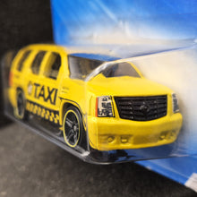 Load image into Gallery viewer, Hot Wheels 2010 '07 Cadillac Escalade Yellow #117 HW City Works 1/10 New Long Card