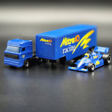 Load image into Gallery viewer, Matchbox 1993 DAF 3300 Spacecab Racing Transporter with Reynard Formula 3000 Car Mitre 10 Racing Team CY-24