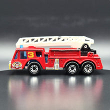 Load image into Gallery viewer, Matchbox 1990 Fire Engine (1976 Oshkosh L Series Fire Truck) Red #MB18 1-75 Series
