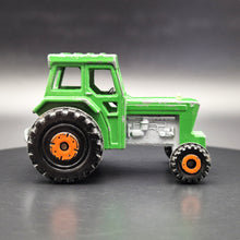 Load image into Gallery viewer, Matchbox 1989 Ford Tractor MP-107 Green Matchbox Farm Set 3 Pack Loose
