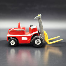 Load image into Gallery viewer, Matchbox 1976 Fork Lift Truck Red MB15 Superfast 1-75 Series

