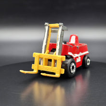 Load image into Gallery viewer, Matchbox 1976 Fork Lift Truck Red MB15 Superfast 1-75 Series
