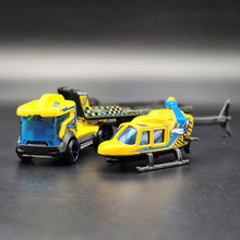 Load image into Gallery viewer, Hot Wheels 2013 Copter Chase Transporter &amp; Propper Chopper - Truck &amp; Helicopter Trackin&#39; Trucks
