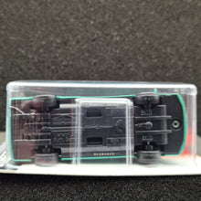 Load image into Gallery viewer, Majorette 2022 Toyota Hiace Van Green #216 Street Cars New
