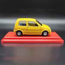Load image into Gallery viewer, Bburago 1995 Fiat 500 Sporting (Cinquecento) Yellow #0194 1:24 Super Car Collection Diecast
