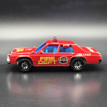 Load image into Gallery viewer, Matchbox 1990 Ford LTD Fire Chief Car Red Motor City Series - Rare