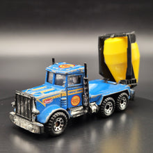 Load image into Gallery viewer, Matchbox 1985 Peterbilt Cement Mixer Truck Blue MB19 1-75 Series
