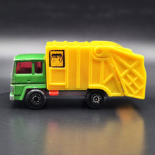 Load image into Gallery viewer, Matchbox 1987 Refuse Truck Green #36 Matchbox 1-75 Superfast - Front Axle Bent