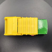 Load image into Gallery viewer, Matchbox 1987 Refuse Truck Green #36 Matchbox 1-75 Superfast - Front Axle Bent