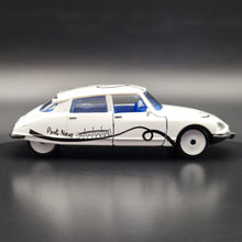 Load image into Gallery viewer, Majorette 2024 Citroen DS 21 White #253C French Touch Premium Series