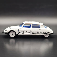 Load image into Gallery viewer, Majorette 2024 Citroen DS 21 White #253C French Touch Premium Series