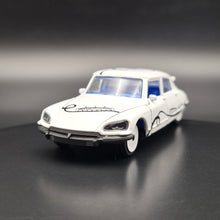 Load image into Gallery viewer, Majorette 2024 Citroen DS 21 White #253C French Touch Premium Series