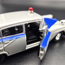 Load image into Gallery viewer, Road Champs 1998 1957 Ford Fairlane Alabama Highway Patrol Car Vintage Police Car Series